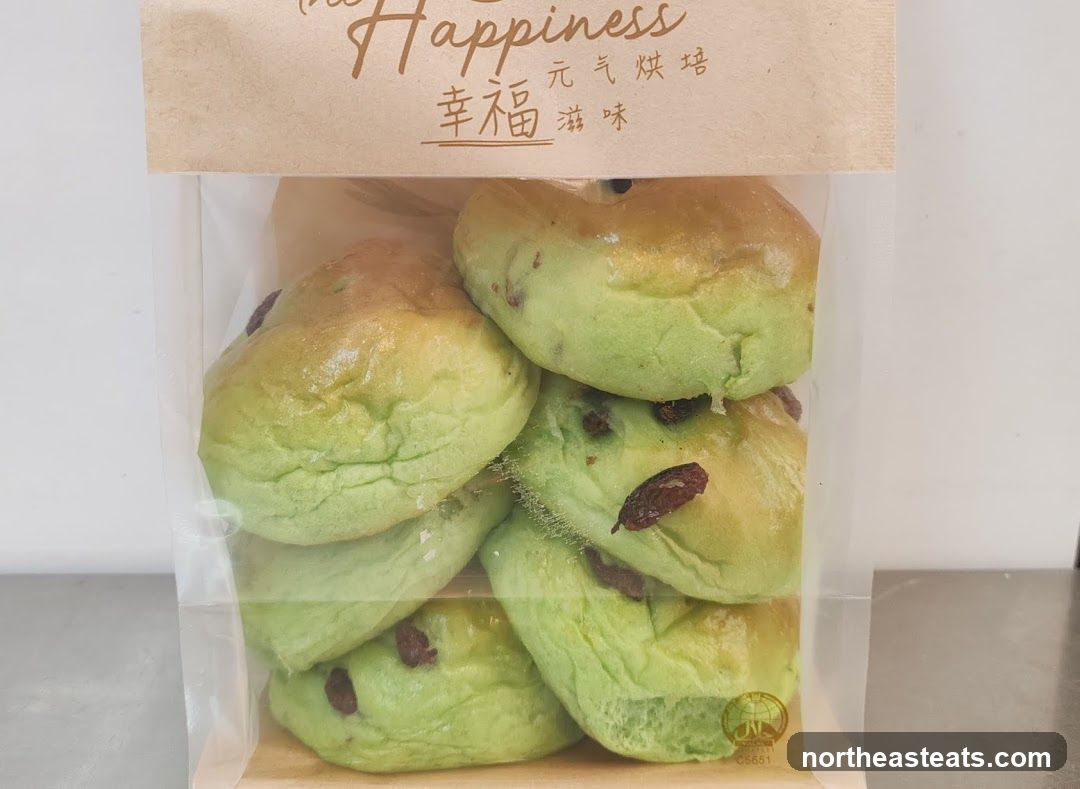 Green Raisin Buns