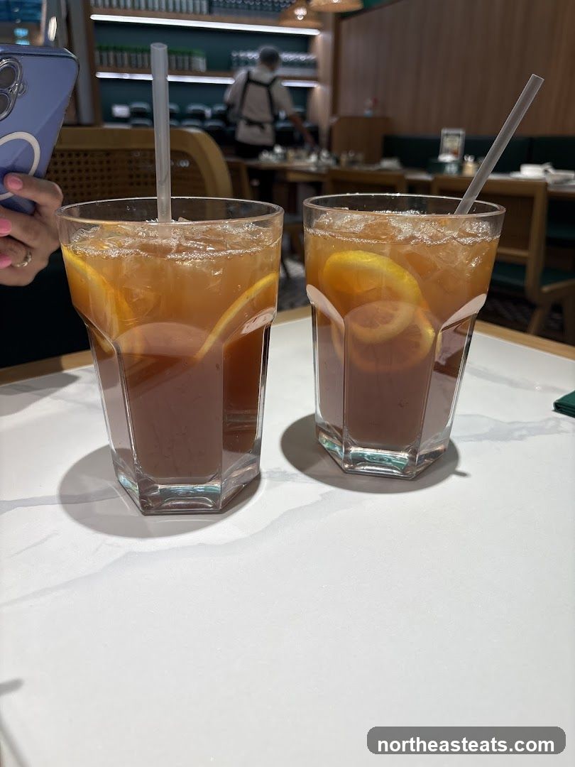 Iced Tea with Lemon Slices