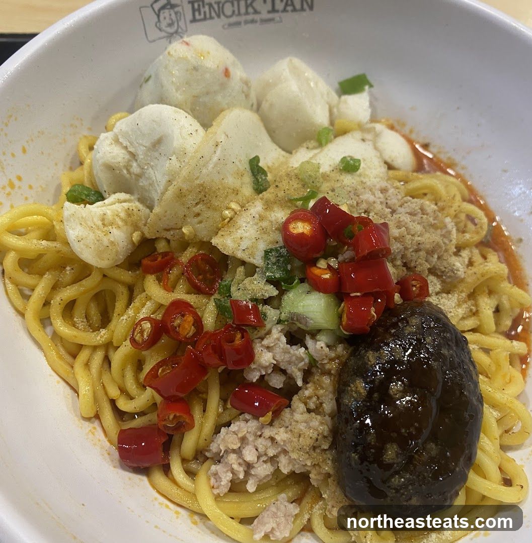 Noodles with Fish Balls and Chili