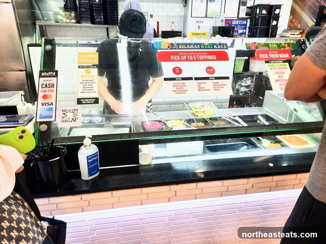 Food counter with toppings