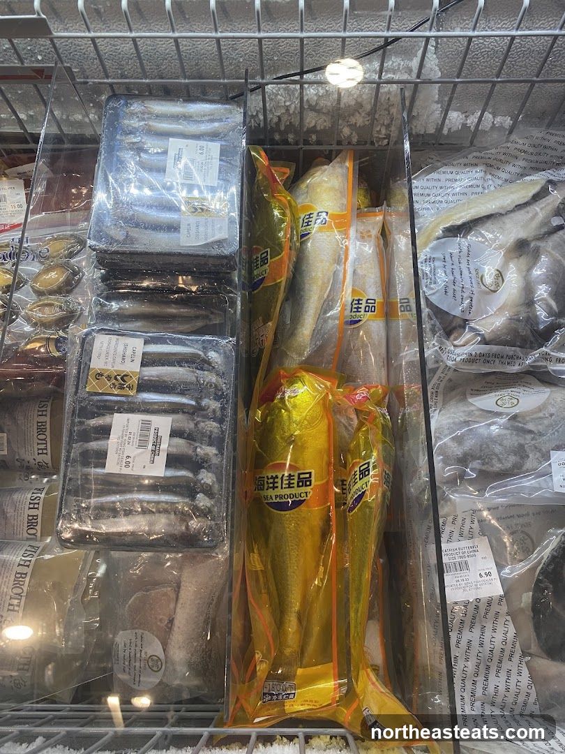Frozen Seafood Display