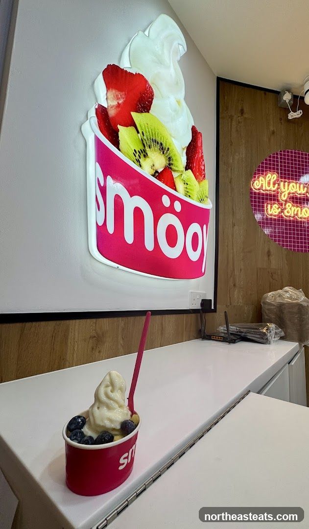 Frozen Yogurt with Fruit Toppings