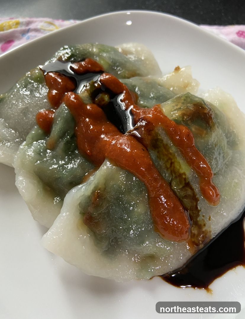 Steamed Dumplings with Sauce