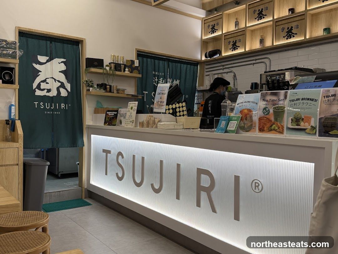 Tsujiri Cafe Counter