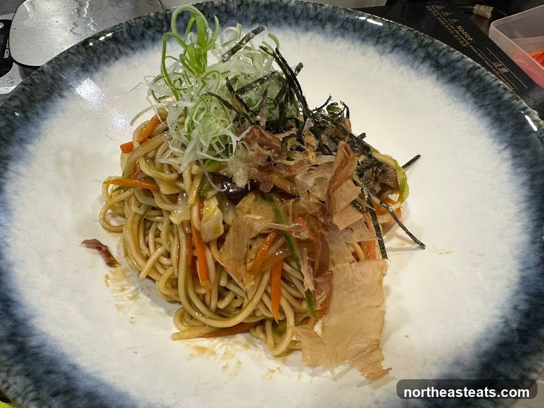 Noodles with Vegetables and Toppings