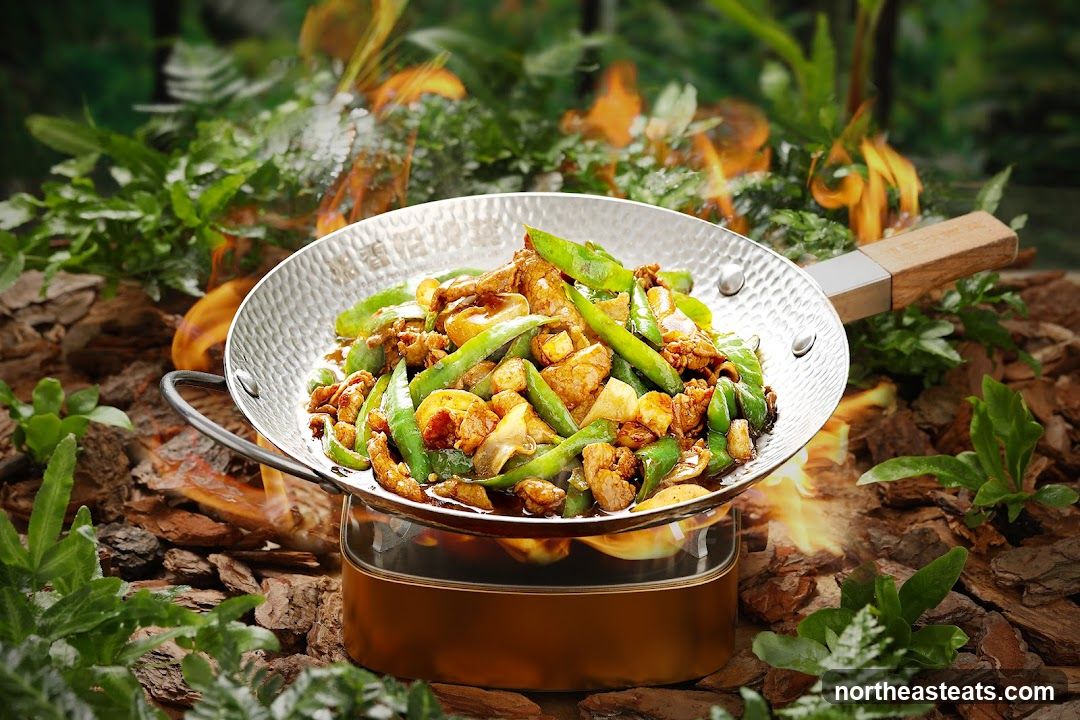 Stir-fried dish with green peppers