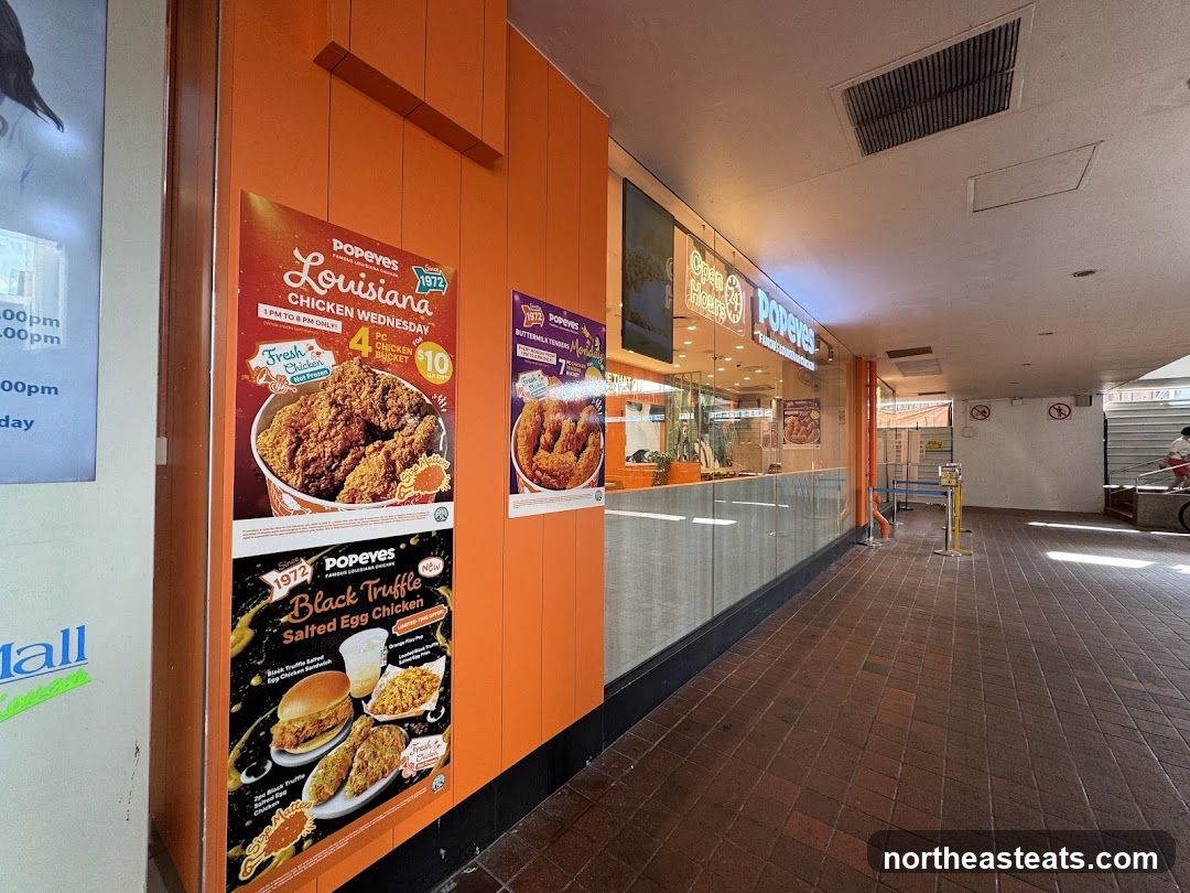 Popeyes Restaurant Exterior