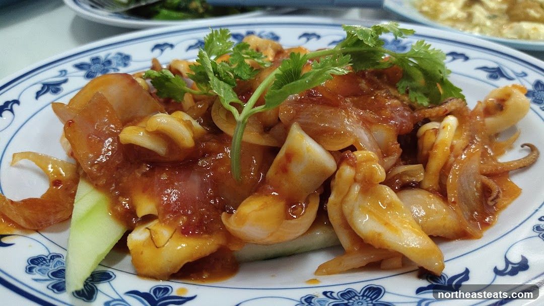 Squid with Onions and Sauce