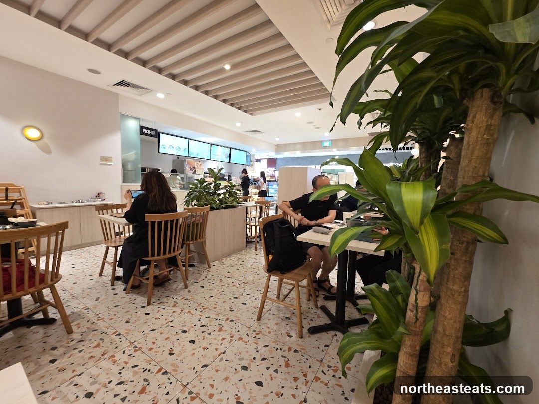 Diners at a cafe