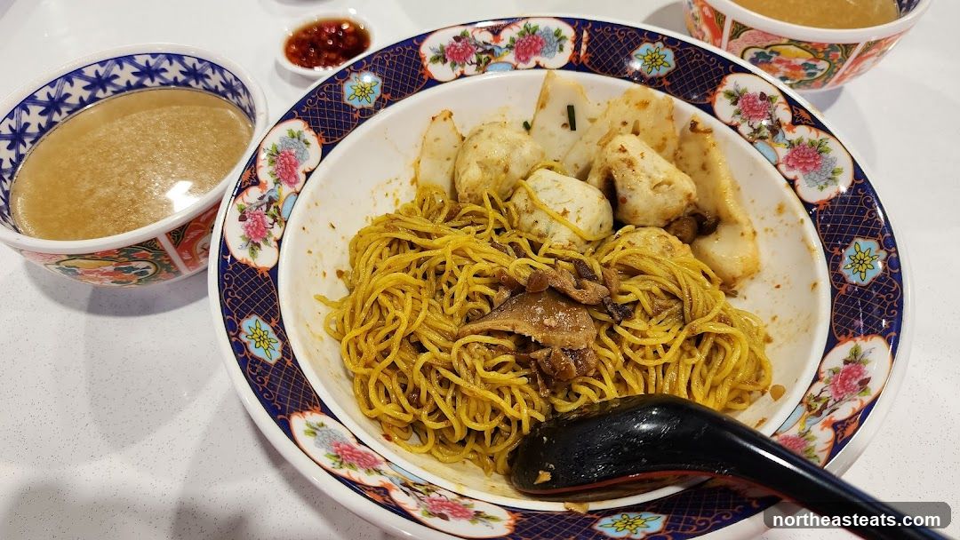 Noodles with Fish Balls and Broth