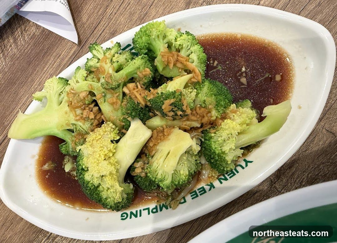 Steamed Broccoli with Garlic Sauce