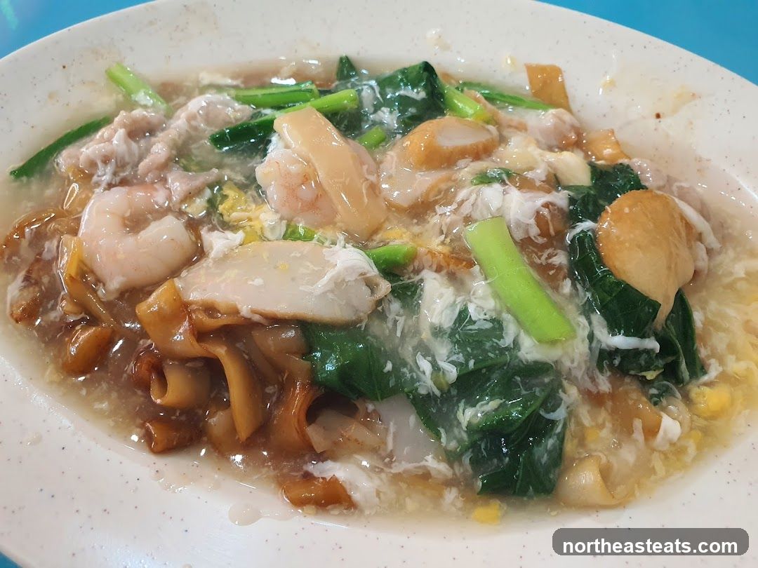 Hor Fun with Seafood and Meat