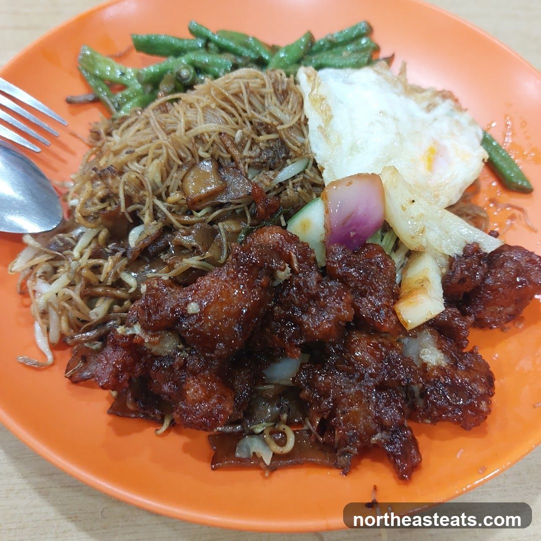 Fried Noodles with Chicken and Egg