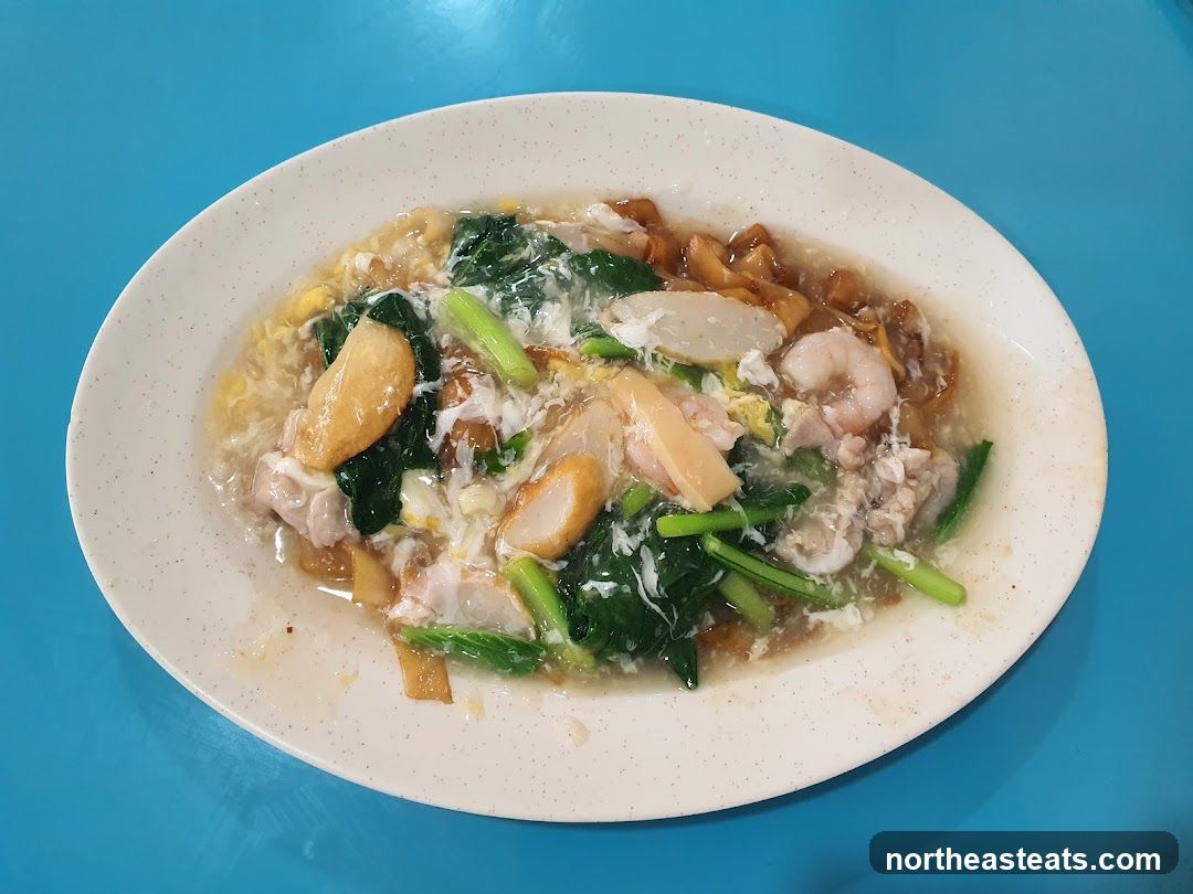 Noodles with Gravy and Seafood