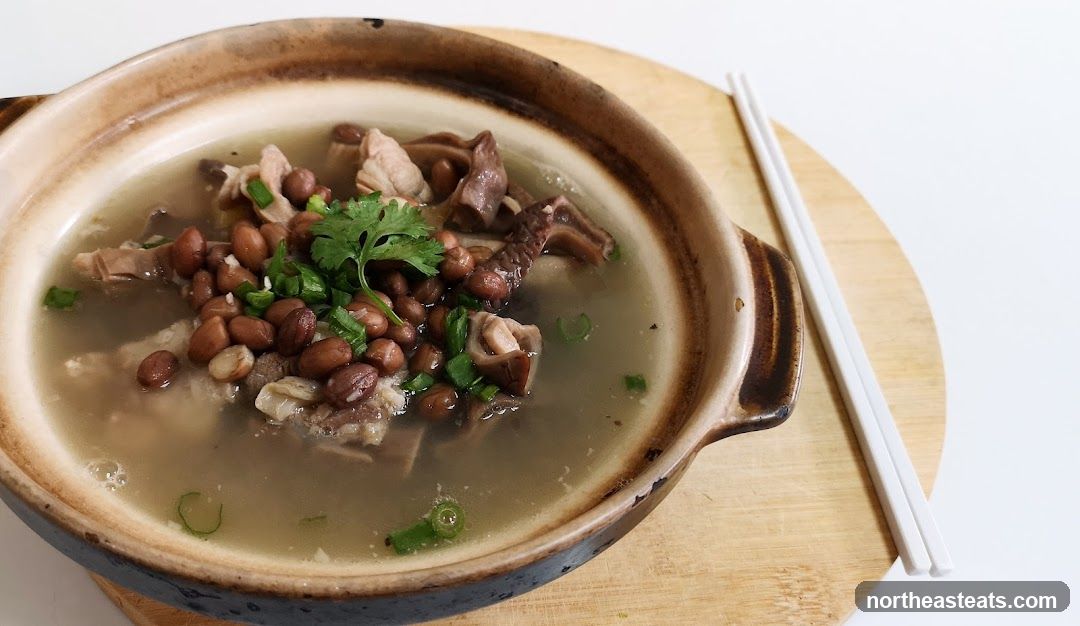 Pork Rib Soup with Peanuts