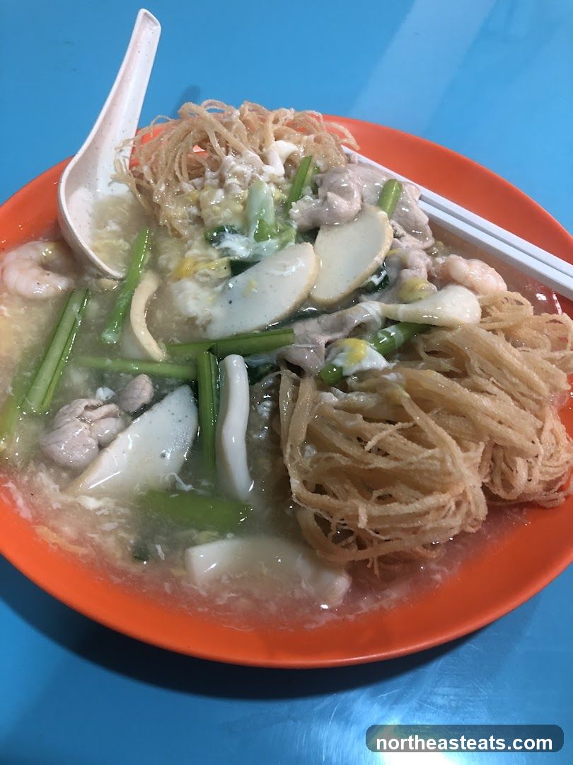 Noodles with Seafood and Pork