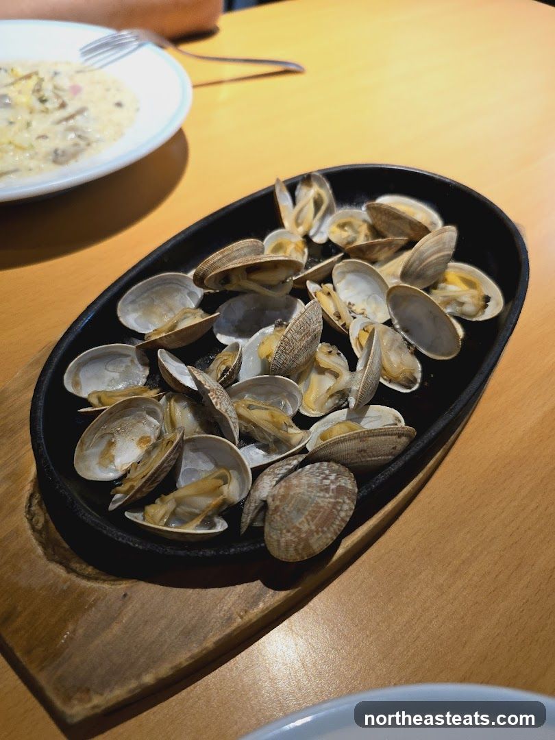 Steamed Clams on Sizzling Plate