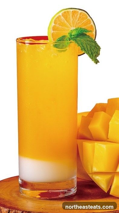 Mango Drink with Fresh Mango Slices