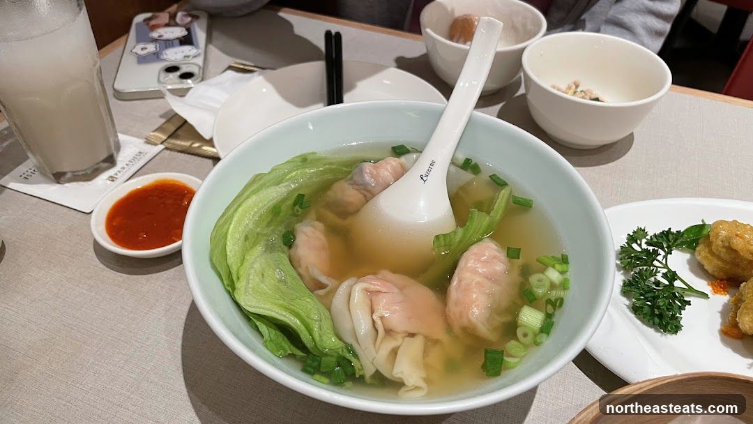Wonton Soup with Side Dishes