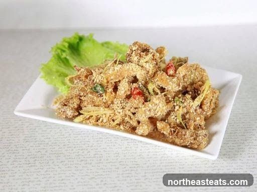 Crispy Fried Dish with Lettuce