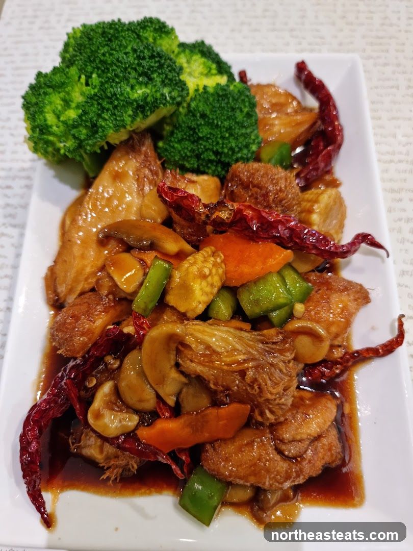 Stir-fried Dish with Broccoli and Dried Chilies