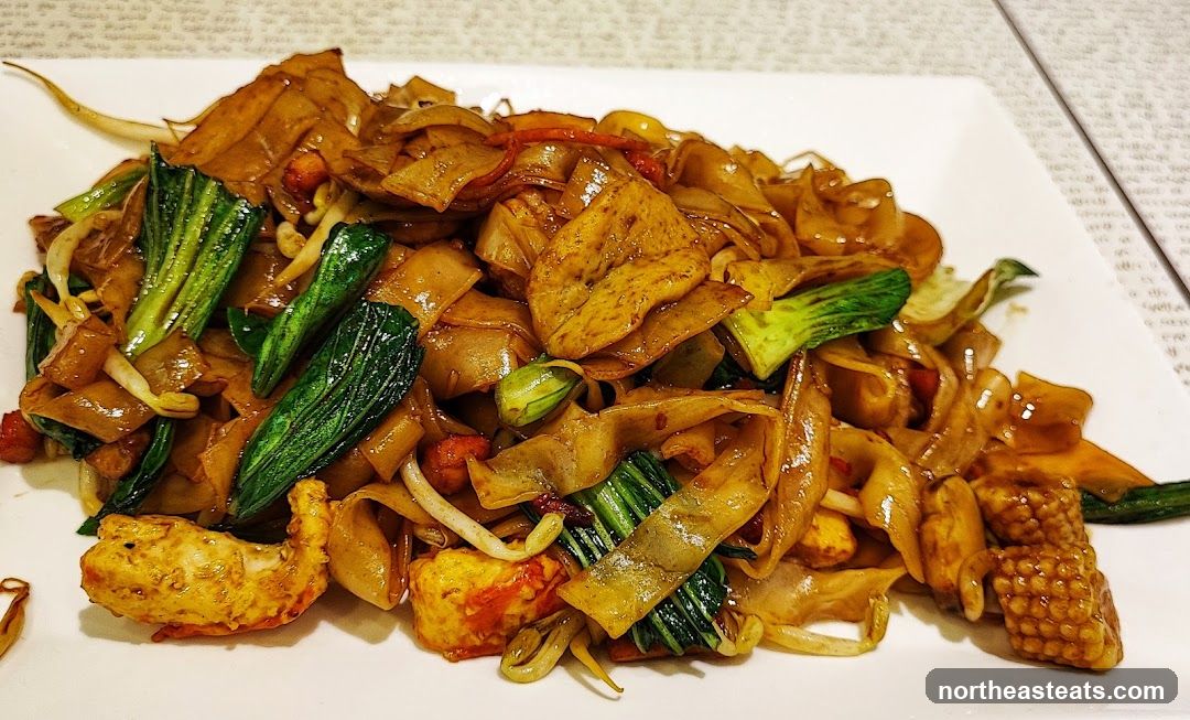 Stir-fried Noodles with Vegetables and Tofu