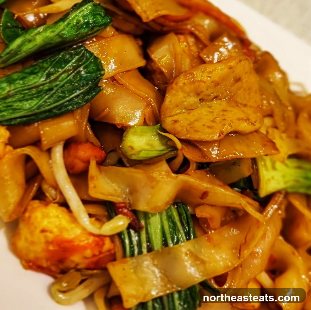 Stir-fried Noodles with Bok Choy and Tofu