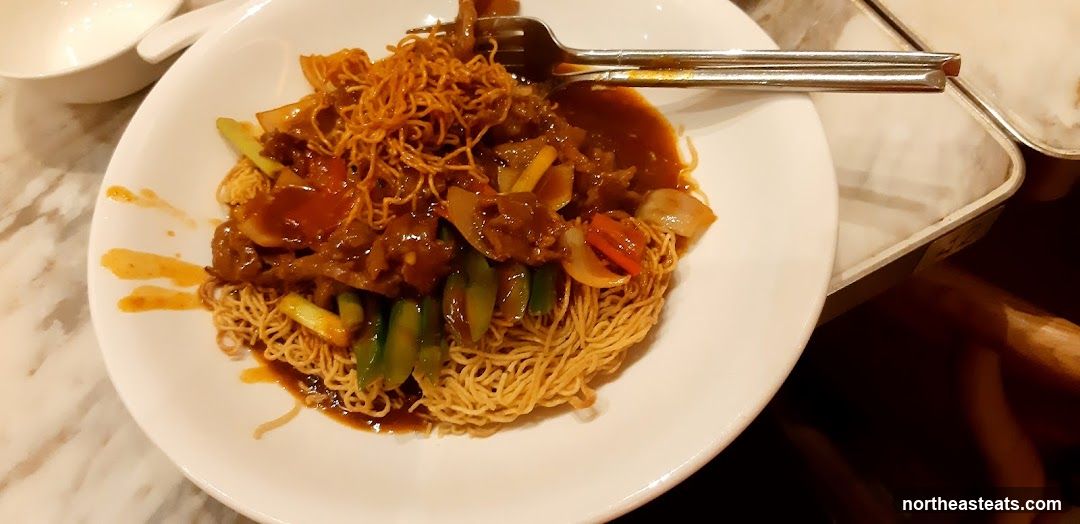 Crispy Noodles with Beef and Vegetables