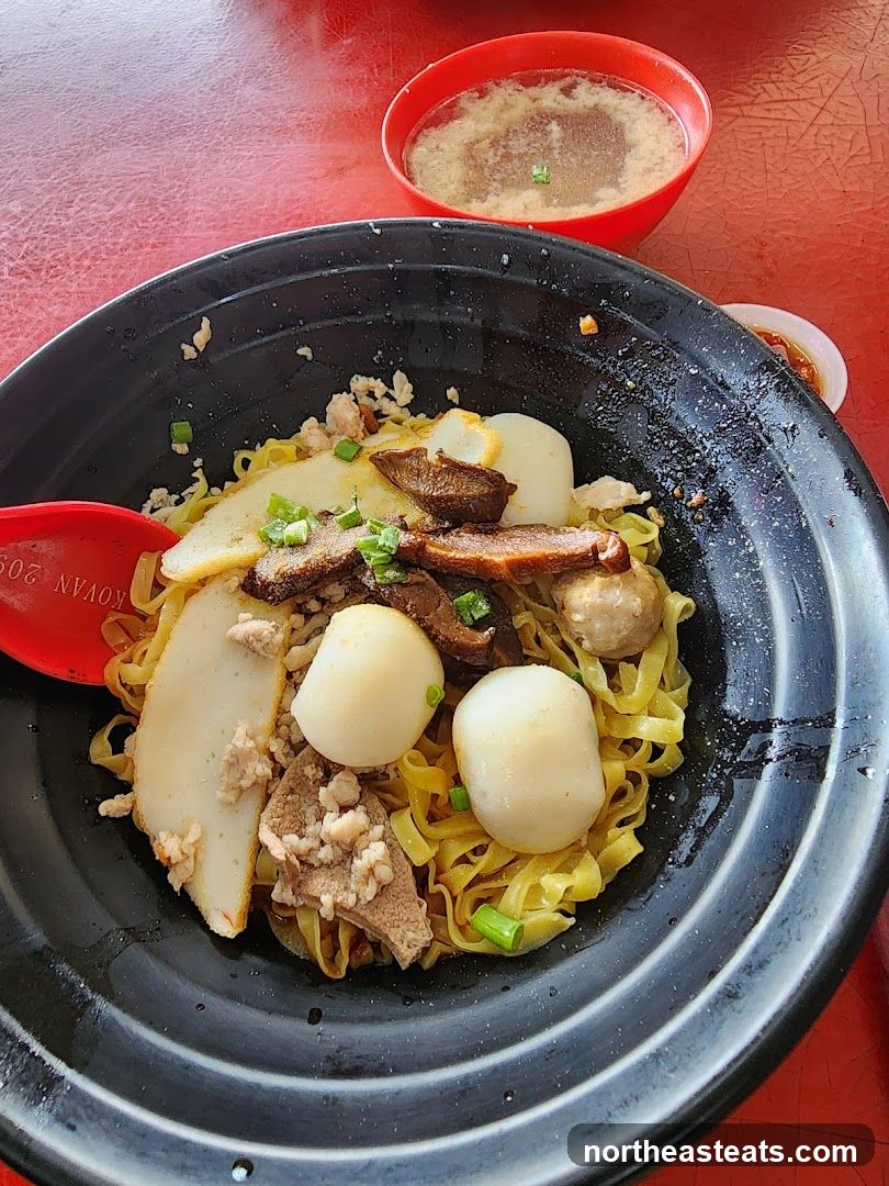 Noodles with Meat and Fish Balls
