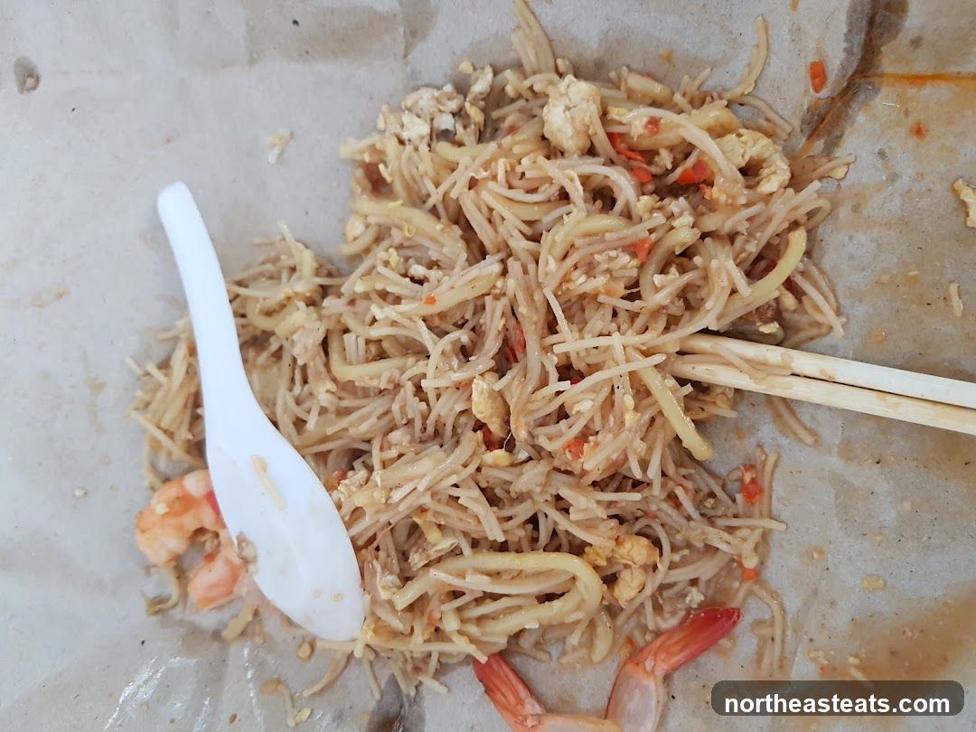 Stir-fried noodles with shrimp