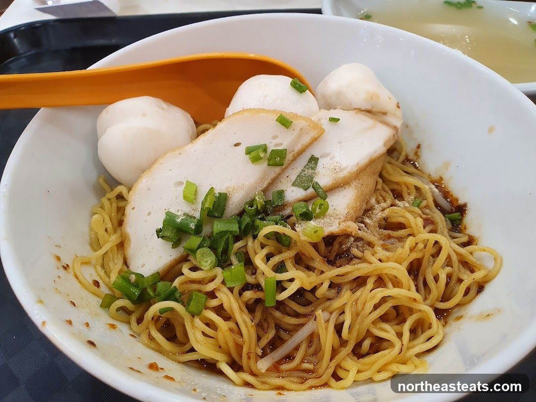 Noodles with Fish Balls and Slices