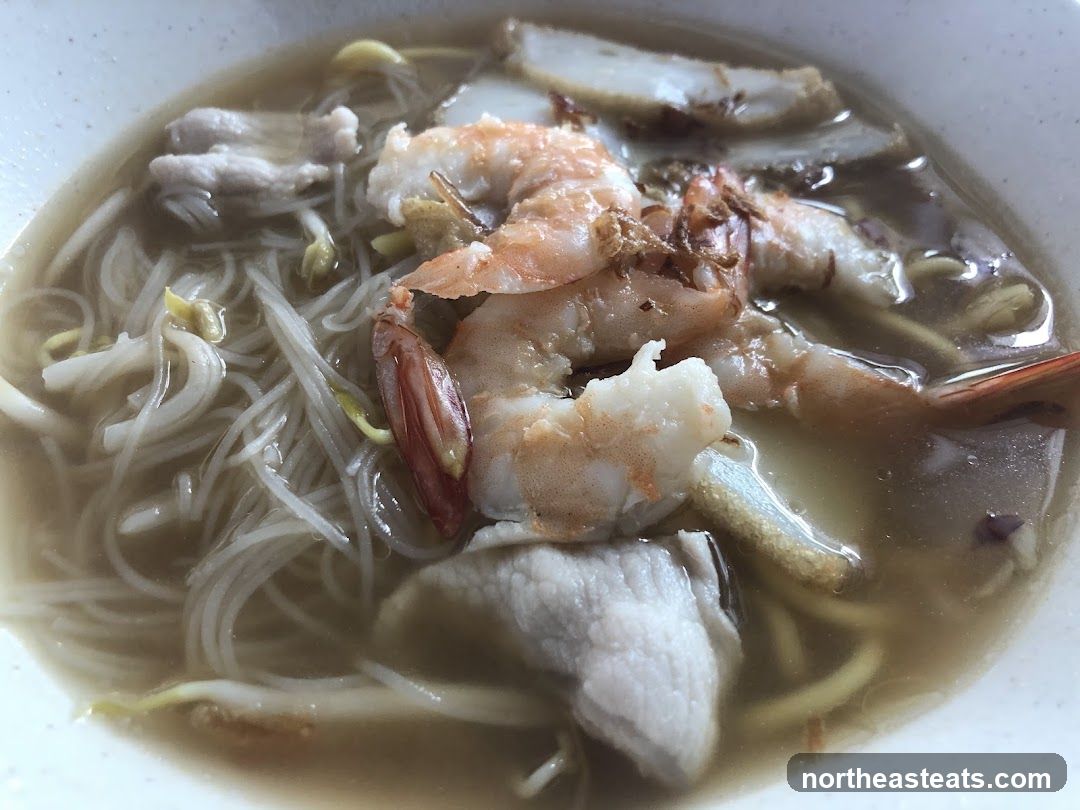 Shrimp noodle soup