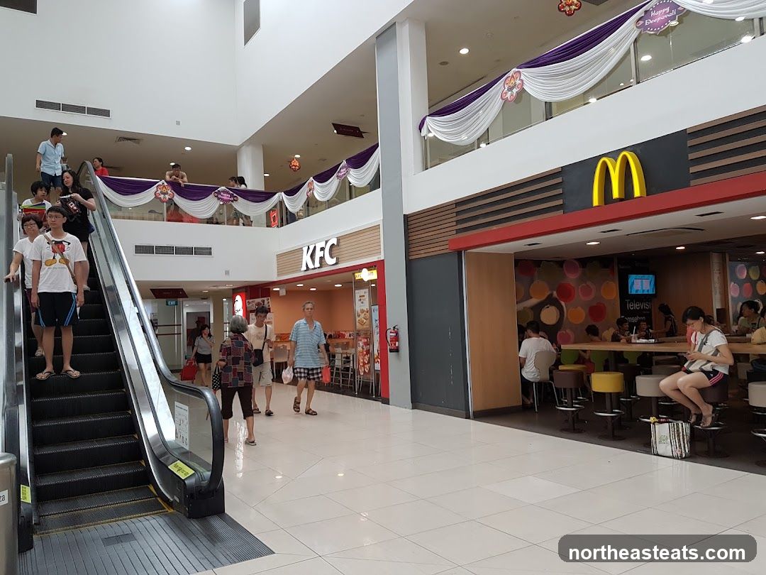 Fast food restaurants in a mall