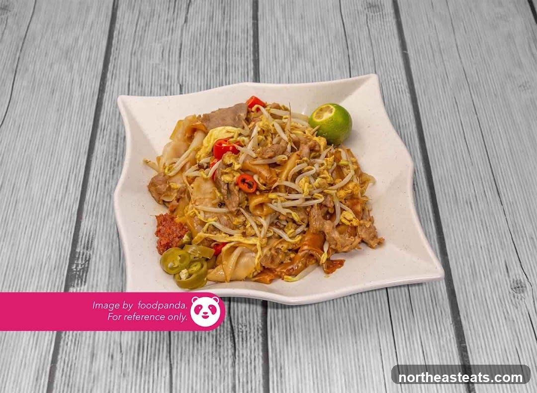 Stir-fried noodles with meat and vegetables