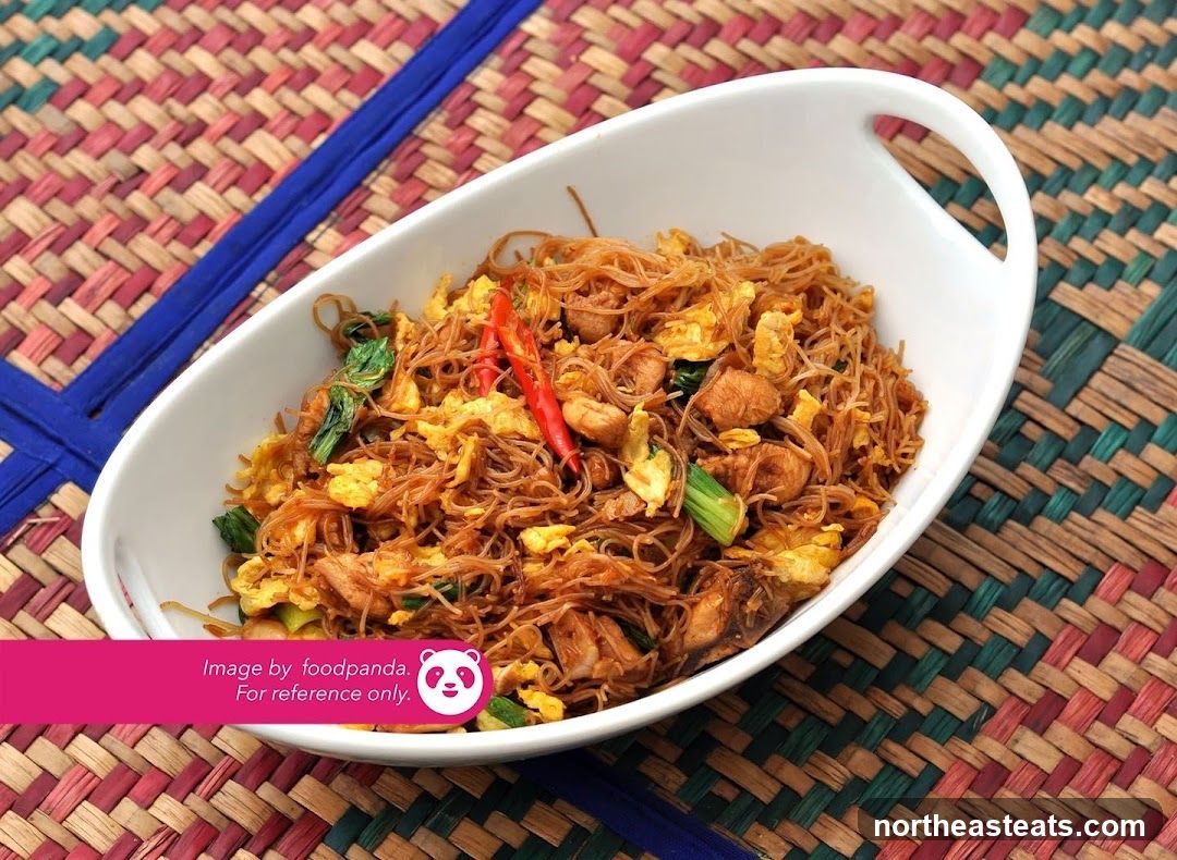 Fried Noodles with Chicken and Chili