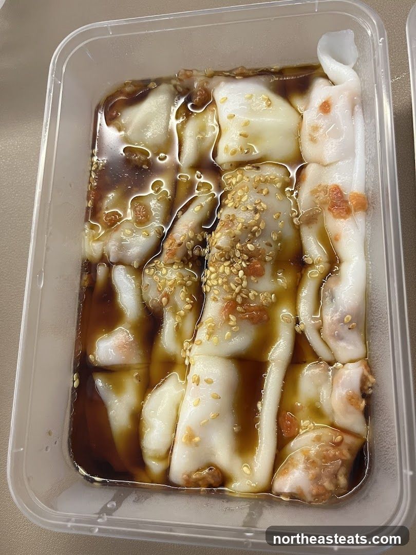 Steamed Rice Rolls with Sauce
