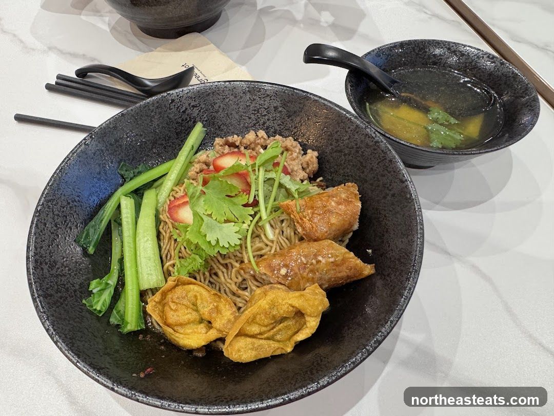Noodles with Soup and Fried Wontons