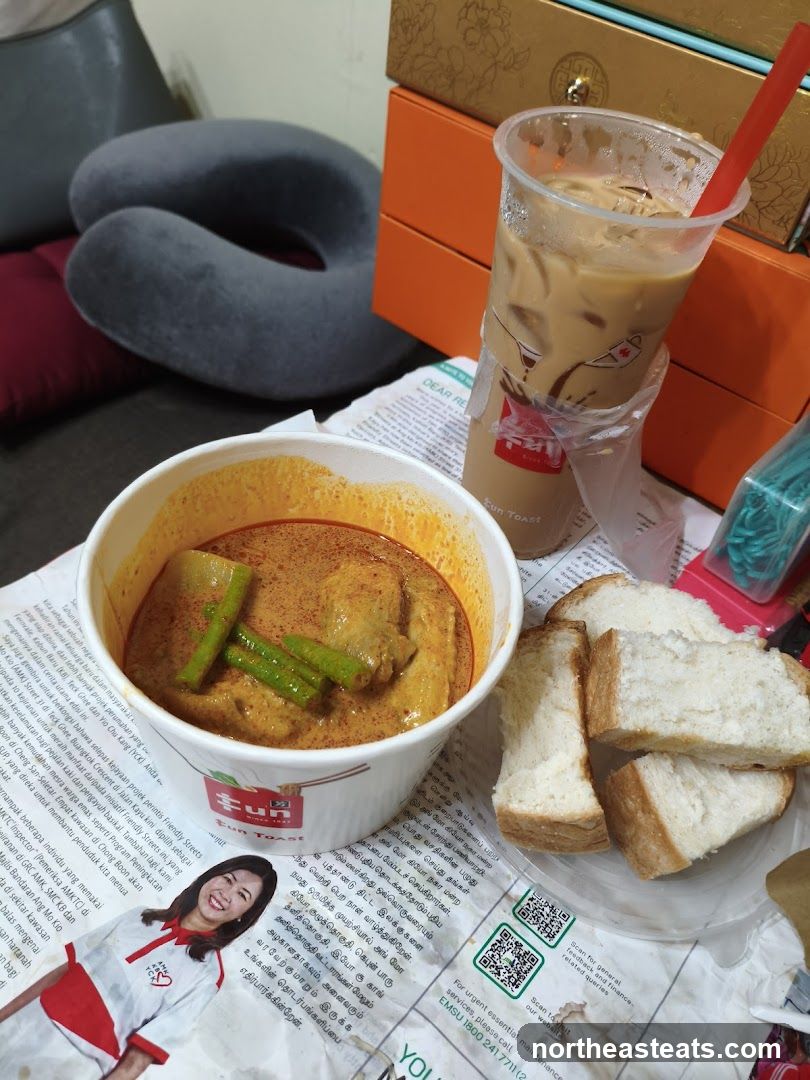 Curry with Bread and Drink