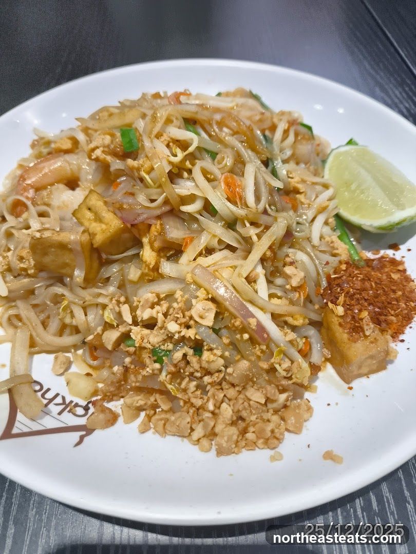 Pad Thai with Shrimp and Tofu