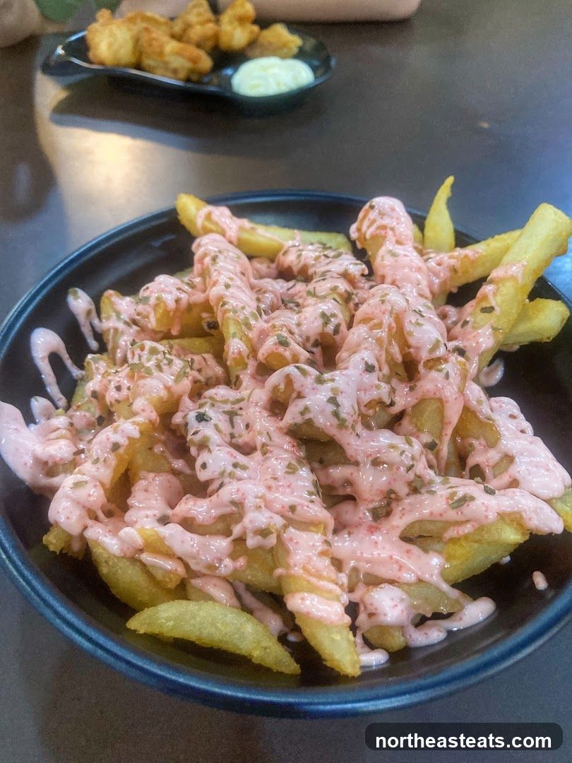 Fries with sauce