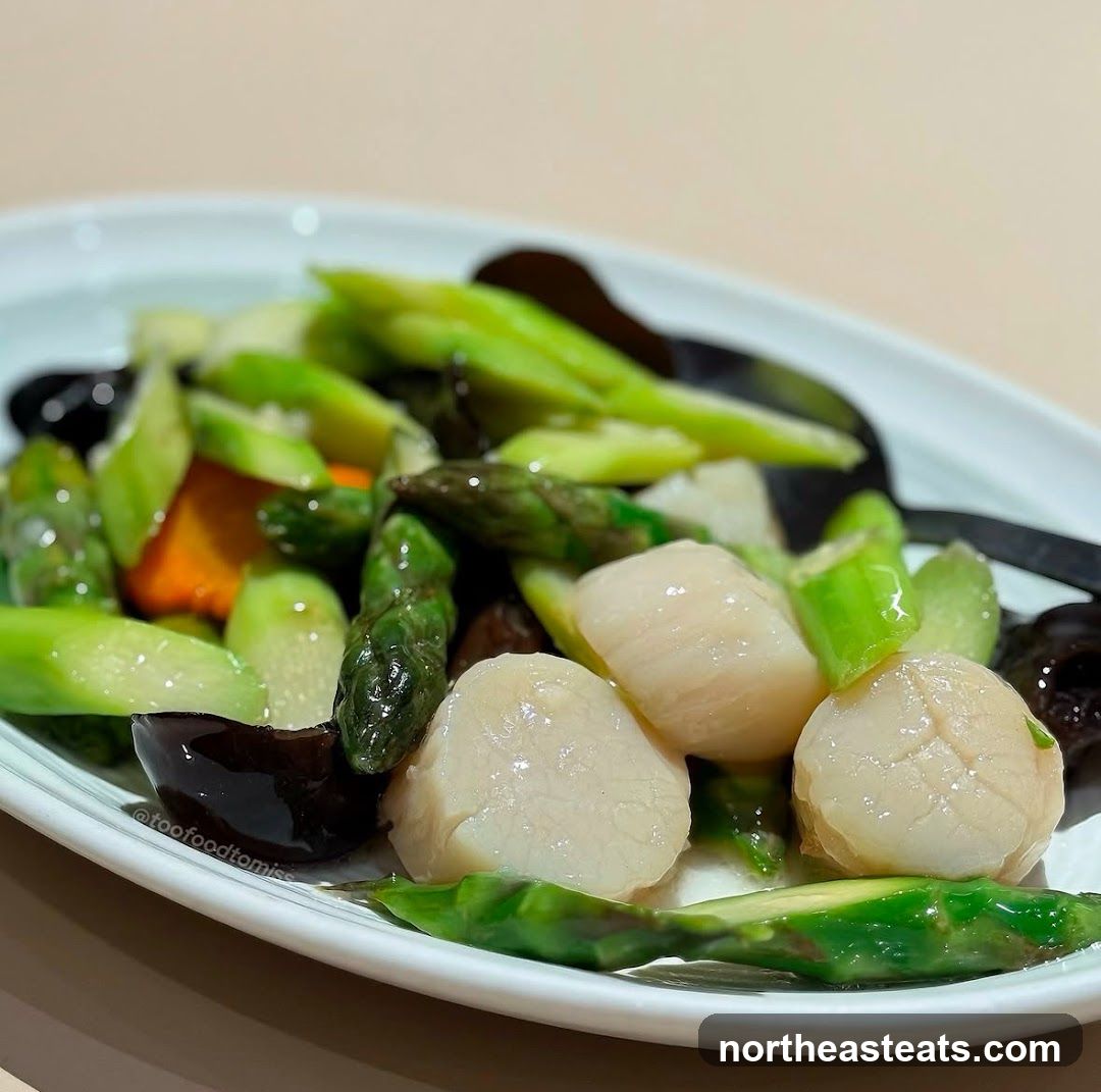 Scallops with Asparagus and Wood Ear Mushrooms