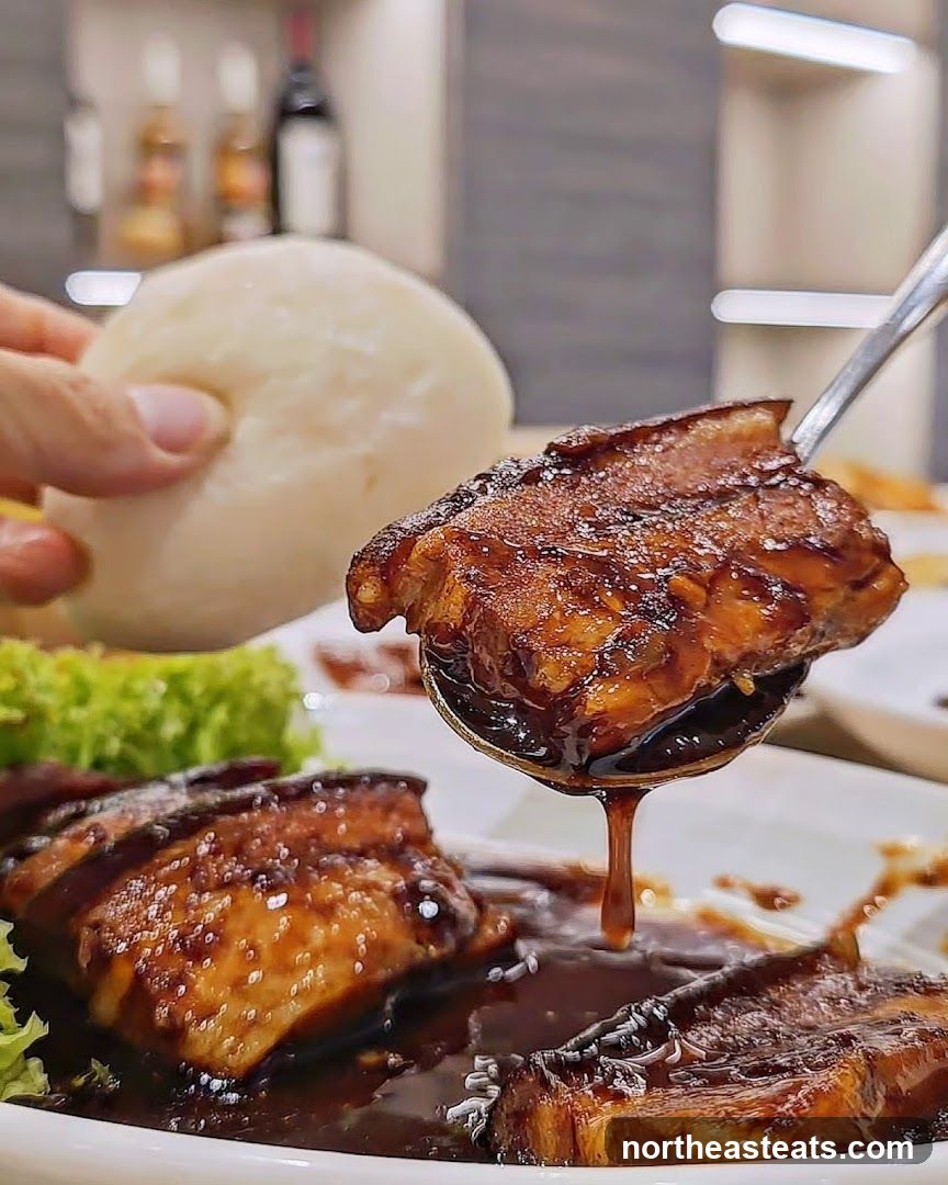 Braised Pork Belly with Buns