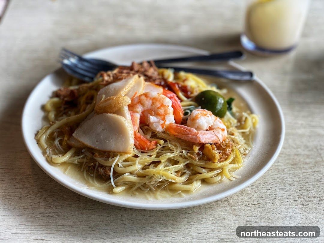 Noodles with Shrimp and Fish Cake