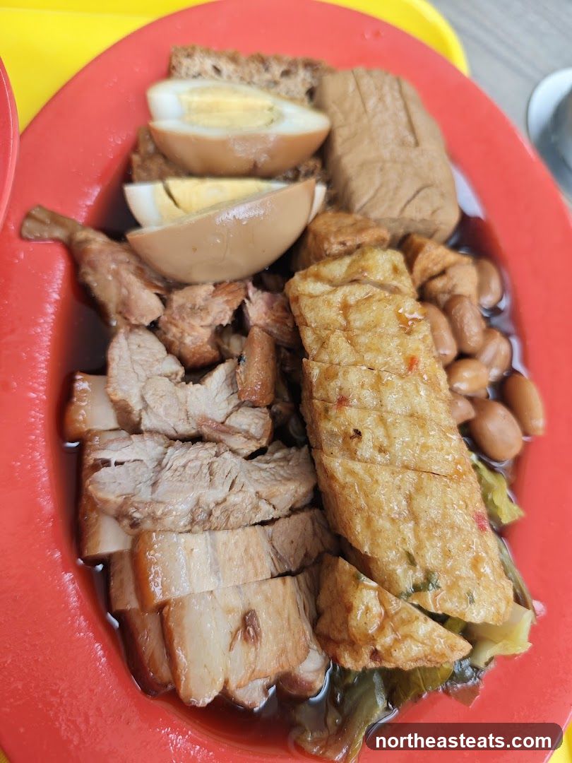 Braised Pork Belly with Eggs and Tofu