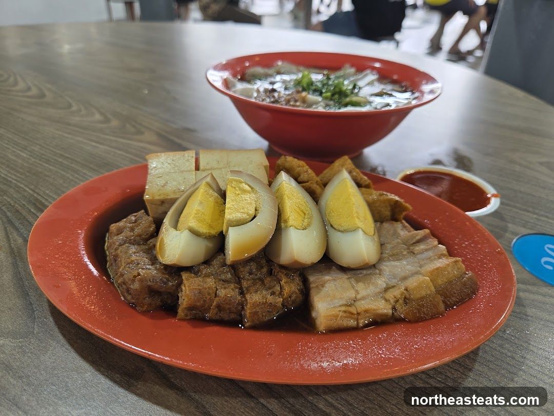 Braised Pork Belly with Eggs and Tofu