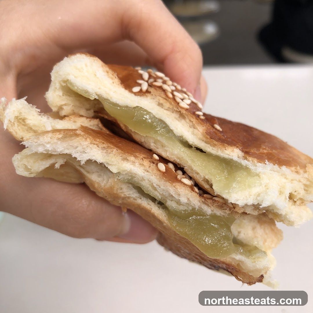 Sesame Seed Pastry with Green Filling