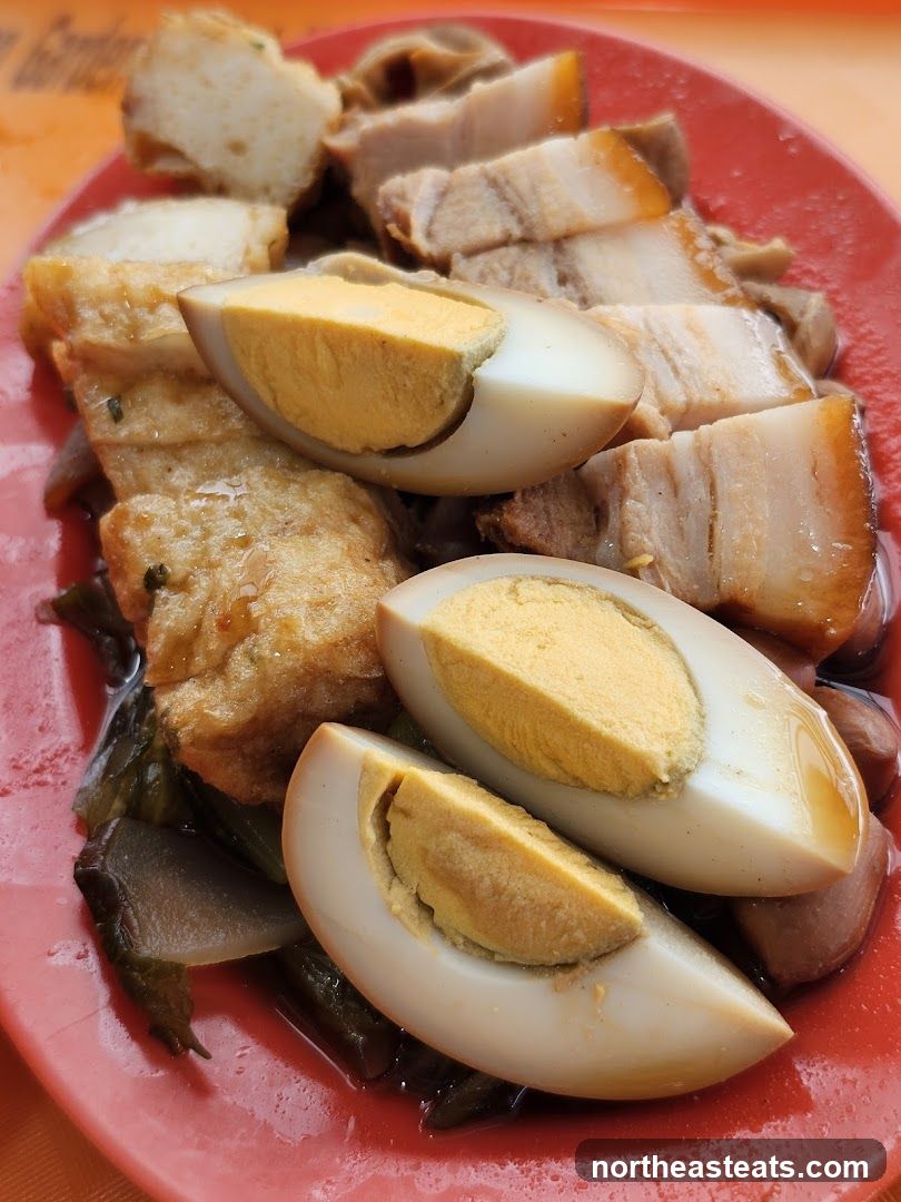 Braised Pork Belly with Eggs and Tofu