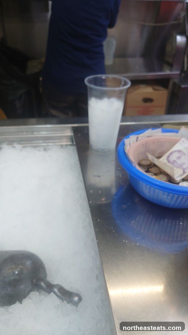 Beverage and Cash Basket