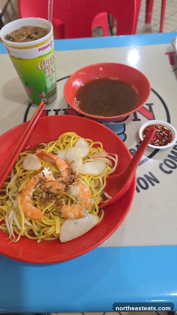 Noodles with Shrimp and Fish Cake