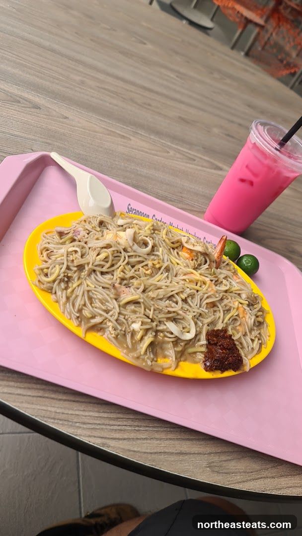 Noodles with Seafood and Drink